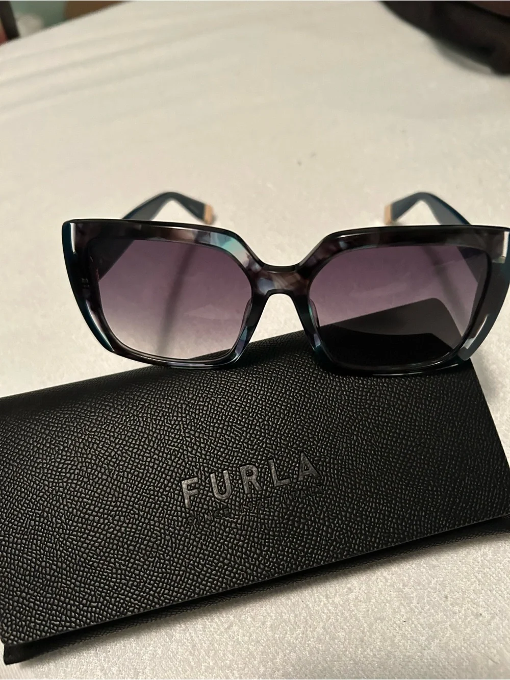 Furla Blue Tortoiseshell Cat-Eye Sunglasses with Purple Gradient Lenses